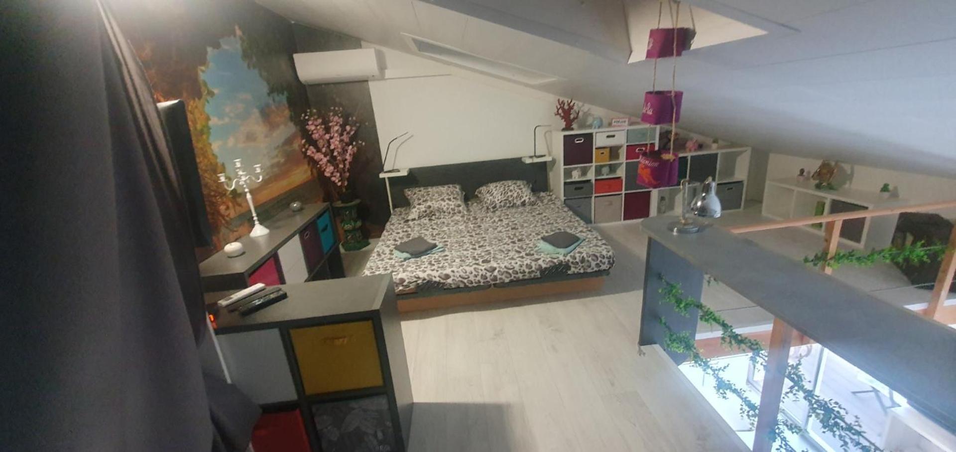 Joli Et Spacieux Avec Garage Au Bord De Appartamento